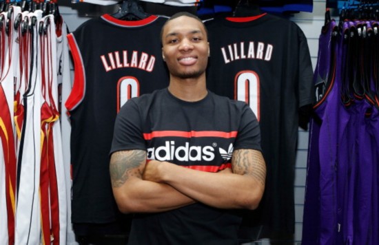 先上手就压 先上手就压