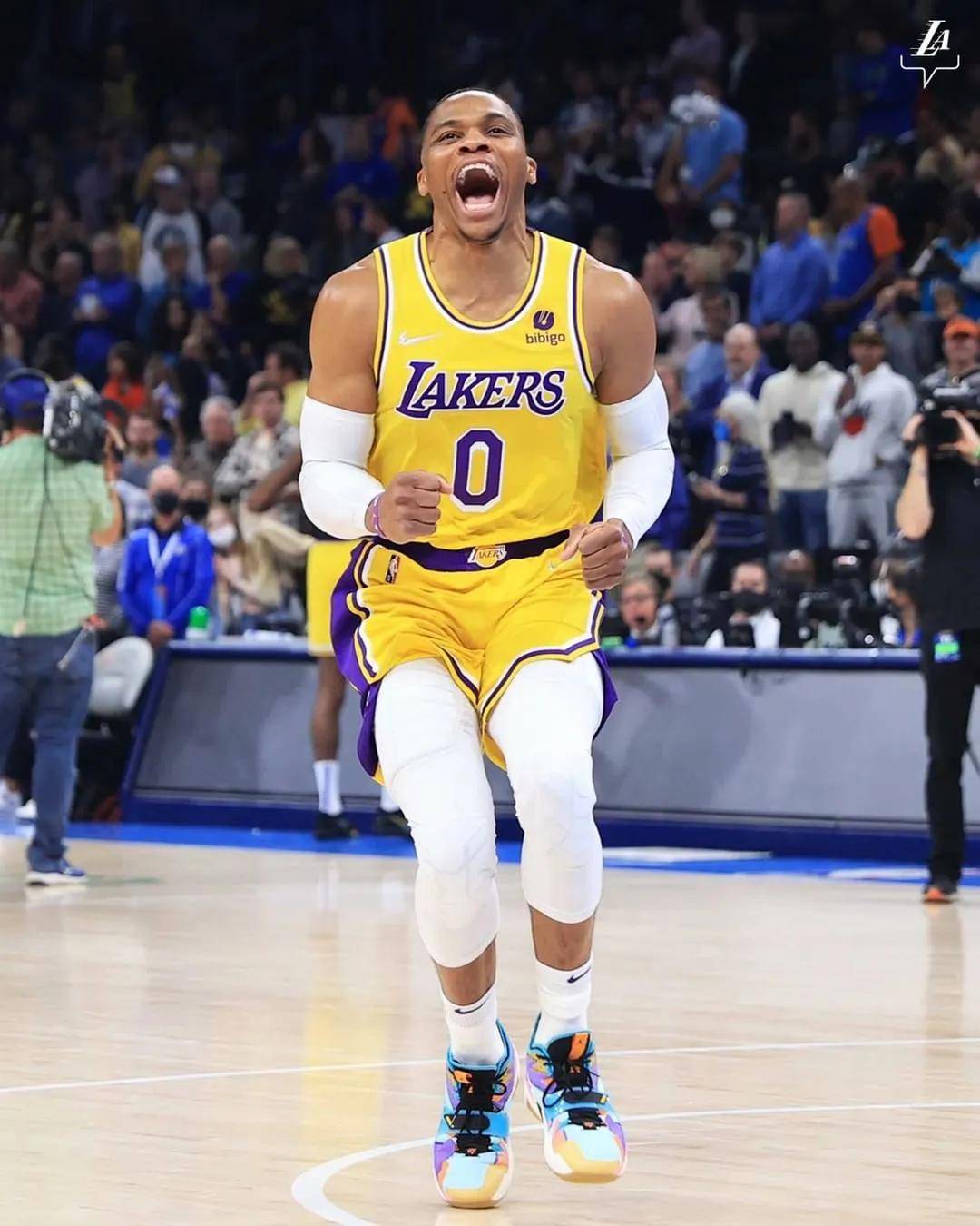 到中路分配 到中路分配