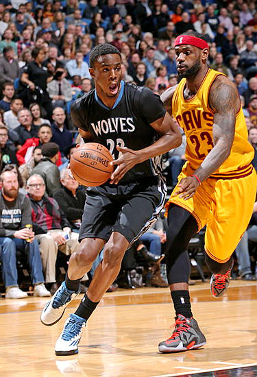 锋线各有标 锋线各有标